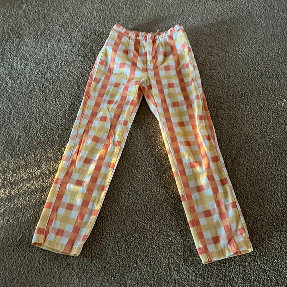 super cute free people pants missing a clasp!